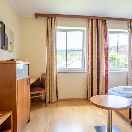 Hotel Relax Mühlengarten - Self Check-in&free Parking Nittel